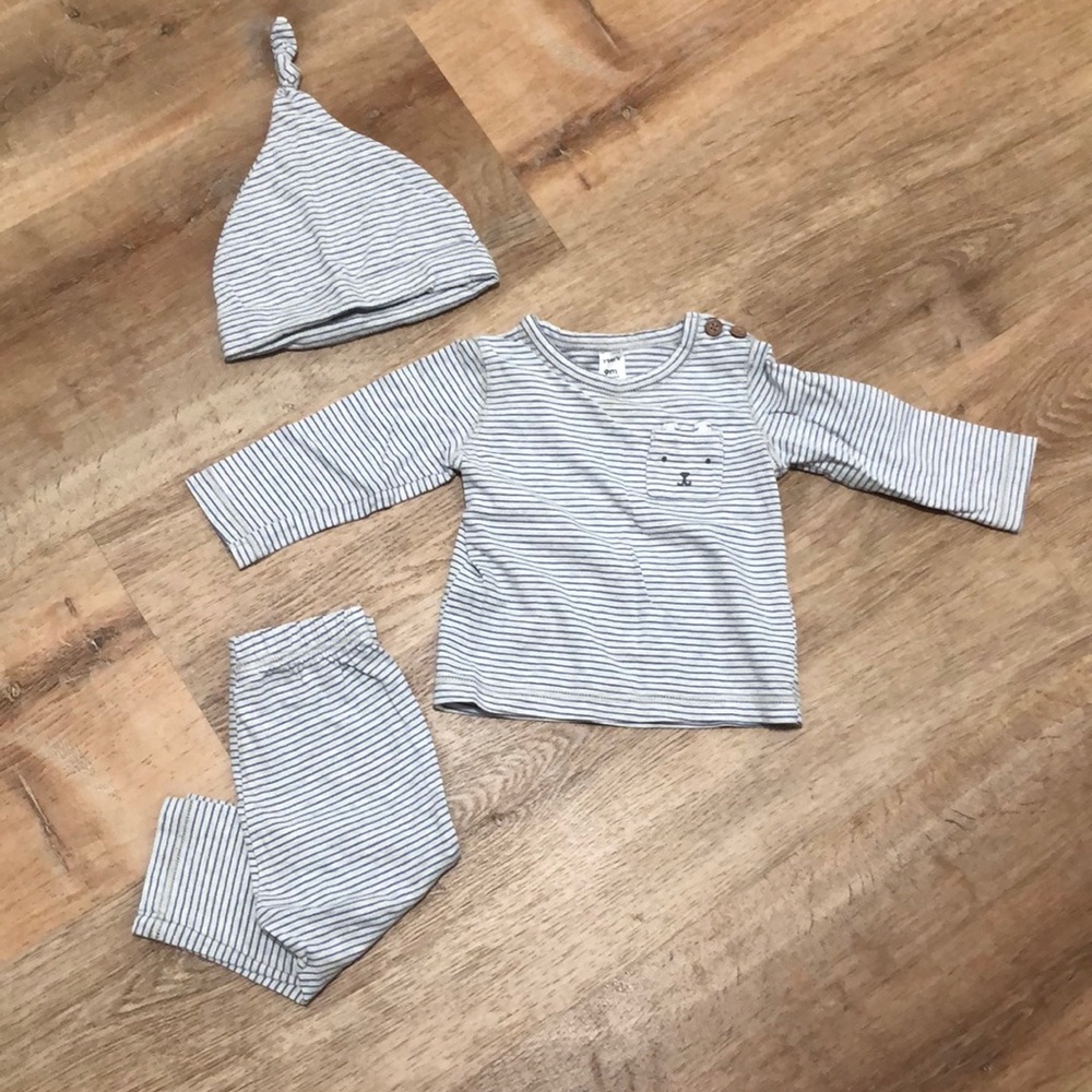 Carter’s 3-Piece Set - 9 Months
